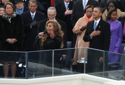 Beyoncé entonó himno de EUA en la investidura de Obama