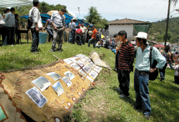 Fiesta y colorido en gira a La Campa, Lempira