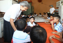 Sor Consuelo, la misionera de los niños pobres