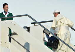 Miles de jóvenes esperan hoy al Papa Francisco en Brasil