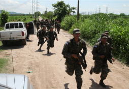 Mantienen búsqueda del periodista Aníbal Barrow en cañeras