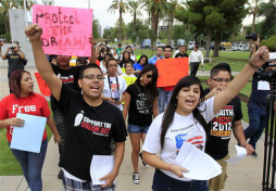 México pide bloquear medida de ley antinmigrante de Arizona