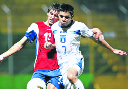 Honduras queda a un empate de la clasificación