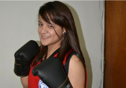 Boxeadora hondureña a combatir en Canadá