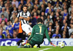 Juventus fuerza el empate ante un Chelsea impreciso