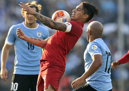 Uruguay sufrió para ganar a Perú y quedar segundo en eliminatoria