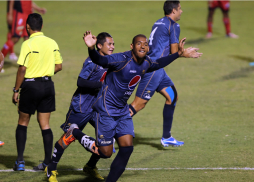 Motagua resucita en el torneo con una goleada al Deportes Savio