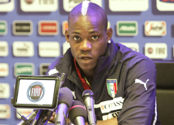 Balotelli: 'Sí, creo que soy un genio'