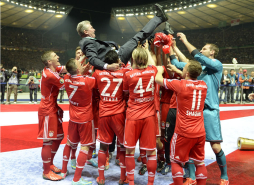 Bayern Múnich conquista un triplete histórico