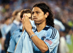 Roger Espinoza deja entrever que se va del Kansas City