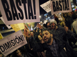 España: Miles piden la dimisión de Rajoy