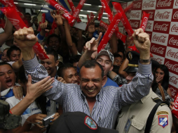 Cientos de aficionados reciben a los guerreros olímpicos de Honduras