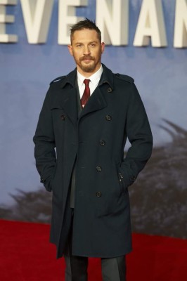 British actor Tom Hardy poses on arrival for the premiere of the film 'The Revenant' in London on January 14, 2016. AFP PHOTO / NIKLAS HALLE'N