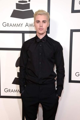 LOS ANGELES, CA - FEBRUARY 15: Justin Bieber attends The 58th GRAMMY Awards at Staples Center on February 15, 2016 in Los Angeles, California. (Photo by Kevin Mazur/WireImage)