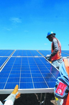 Honduras y Chile, los que más invierten en energía solar en AL