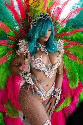 Rihanna enloquece las redes con su cambio de 'look'