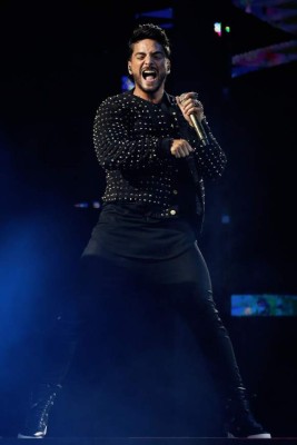 Colombian singer Maluma performs at the 58th Vina del Mar International Song Festival on February 24, 2017 in Vina del Mar, Chile. / AFP PHOTO / PAUL PLAZA