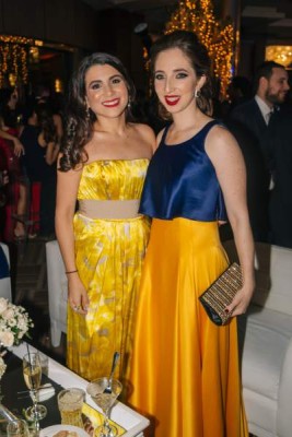 Elena Berkling y Ana María Larach.