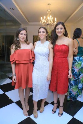 Cristina Chahín, Ericka Andonie y Denise Chinchilla.