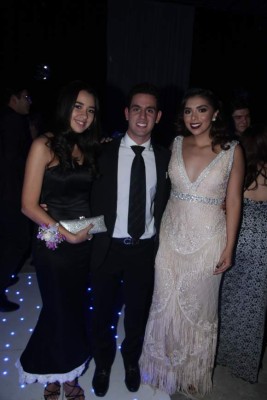 Juventud, elegancia y celebración en la Prom 2018 de la EIS