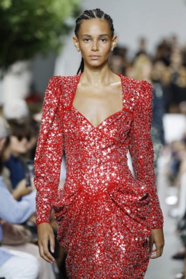 BROOKLYN, NEW YORK - SEPTEMBER 11: A model walks the runway during the Michael Kors Collection Spring 2020 Runway Show on September 11, 2019 in Brooklyn City. JP Yim/Getty Images for Michael Kors/AFP