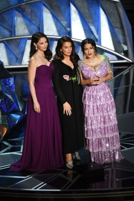 HOLLYWOOD, CA - MARCH 04: (L-R) Actors Ashley Judd, Annabella Sciorra and Salma Hayek speak onstage during the 90th Annual Academy Awards at the Dolby Theatre at Hollywood & Highland Center on March 4, 2018 in Hollywood, California. Kevin Winter/Getty Images/AFP