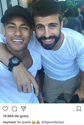 Neymar regresa a Barcelona y le devuelve el 'se queda' a Piqué