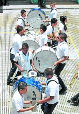 Así se preparan los colegios capitalinos para el 15 de Septiembre