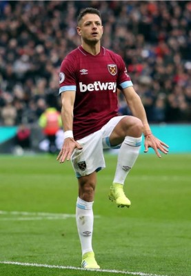 'Chicharito' Hernández anotó un doblete y dio victoria al West Ham en la Premier League