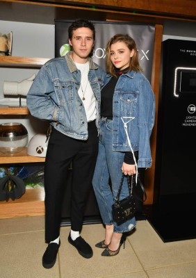 NEW YORK, NY - NOVEMBER 06: Brooklyn Beckham (L) and Chloe Grace Moretz attend as Liam Payne, Chloe Grace Moretz, Brooklyn Beckham and Caleb McLaughlin Host Xbox One x VIP Event & Xbox Live Session on November 6, 2017 in New York City. Slaven Vlasic/Getty Images for Xbox/AFP