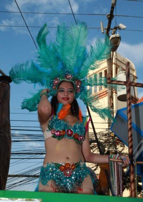 La Ceiba celebró el siglo de su Feria Isidra con una descomunal fiesta