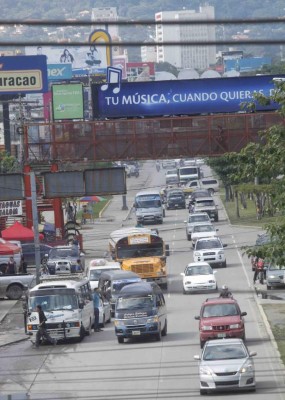 Hay 10 mil carros más en San Pedro Sula por temporada navideña