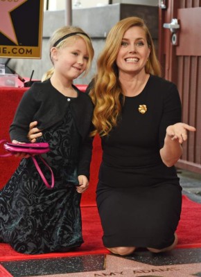 Amy Adams recibe su estrella en el Paseo de la Fama de Hollywood