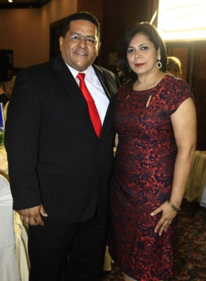 Banquero hondureño Jorge Bueso Arias es homenajeado