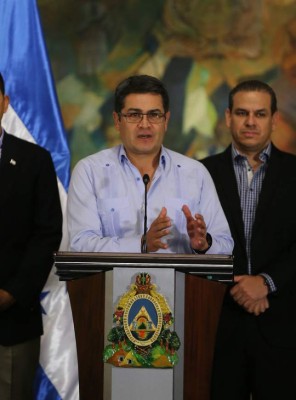 Embajada de EUA cancela visas a policías hondureños depurados
