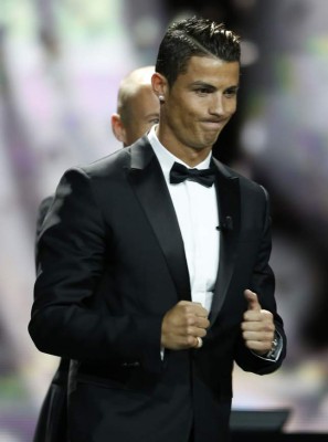 Cristiano Ronaldo logra el premio al Mejor Jugador de la UEFA