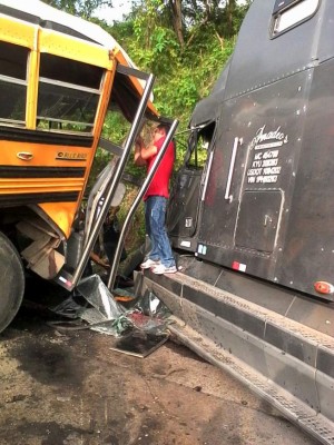 28 heridos en accidente vial en Santa Bárbara