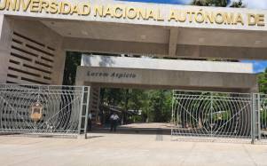 Vista de la entrada principal de la Universidad Nacional Autónoma de Honduras en el Valle de Sula.