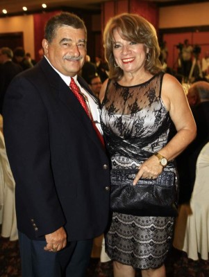 Banquero hondureño Jorge Bueso Arias es homenajeado
