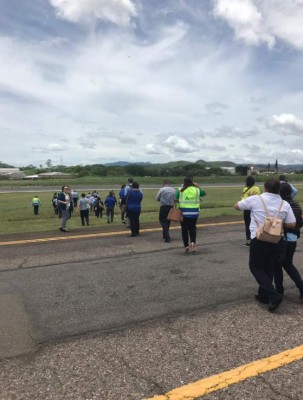 Aeropuerto Toncontín reanuda operaciones en Tegucigalpa