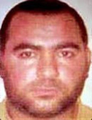 SYR01 ESTADOS UNIDOS 16/06/2017.- Foto de archivo del retrato del líder de la organización yihadista Estado Islámico (EI), Abu Bakr al Bagdadi, facilitada por el Departamento de Estado de EE. UU. Abu Bakr al Bagdadi habría muerto el pasado 28 de mayo en un ataque de la aviación rusa a las afueras de la localidad siria de Al Raqa, anunció hoy, 16 de junio de 2017, el Ministerio de Defensa de Rusia. EFE/Rewards For Justice-Departamento de Estado de EE.UU. FOTO CEDIDA/SOLO USO EDITORIAL/PROHIBIDA SU VENTA/MEJOR CALIDAD DISPONIBLE