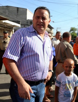 Con pozos de emergencia abastecen de agua a sampedranos