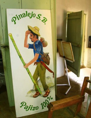 Pintor cautiva con su trompeta invisible