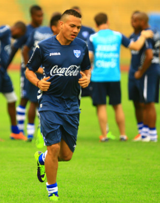 Arnold Peralta: 'Somos locales, no podemos fallar”