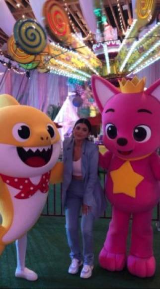 Para la fiesta de Stormi, Kylie se encargó de tener el mejor show del momento:'Baby Shark'.