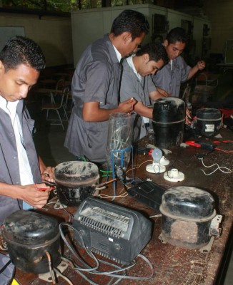 Infop busca instructores en áreas de cocina, bares y automotriz