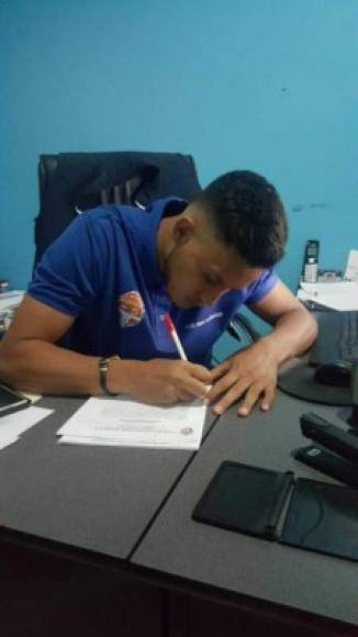 El delantero Brayan Vásquez firmó contrato con el Real Juventud de Santa Bárbara de la Segunda División.