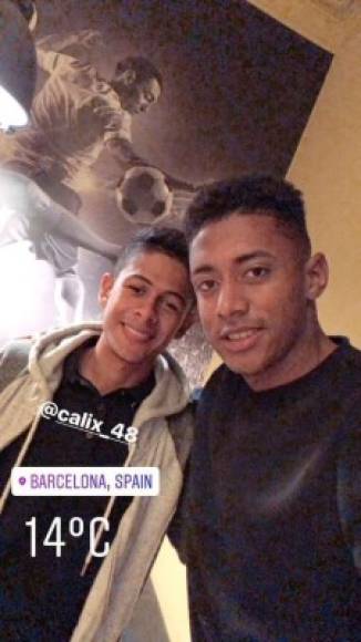 Cristian Cálix ha compartido con el delantero Choco Lozano en Barcelona. En el caso del joven está a prueba en el Espanyol y el ariete milita en Barcelona B.
