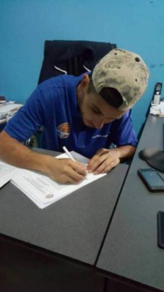 El portero Jorge Chávez firmó contrato con el Real Juventud de Santa Bárbara y ya se sumó a los trabajos de pretemporada.