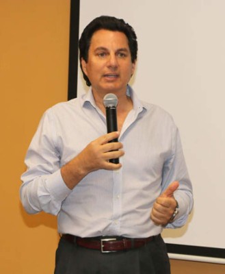 Mario Canahuati, nuevo presidente de maquiladores